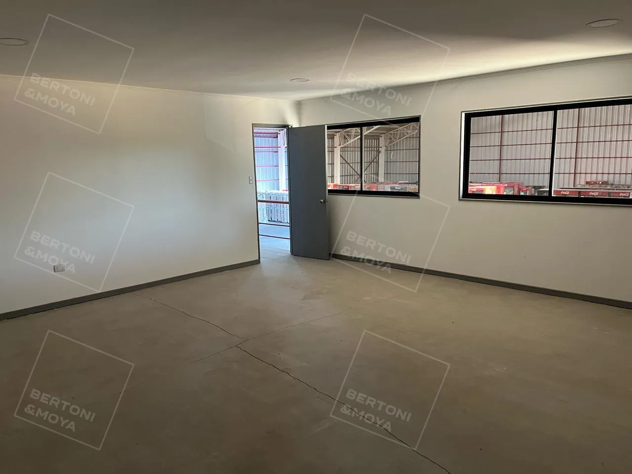 Bodega 1000 m2 acceso norte — foto 8