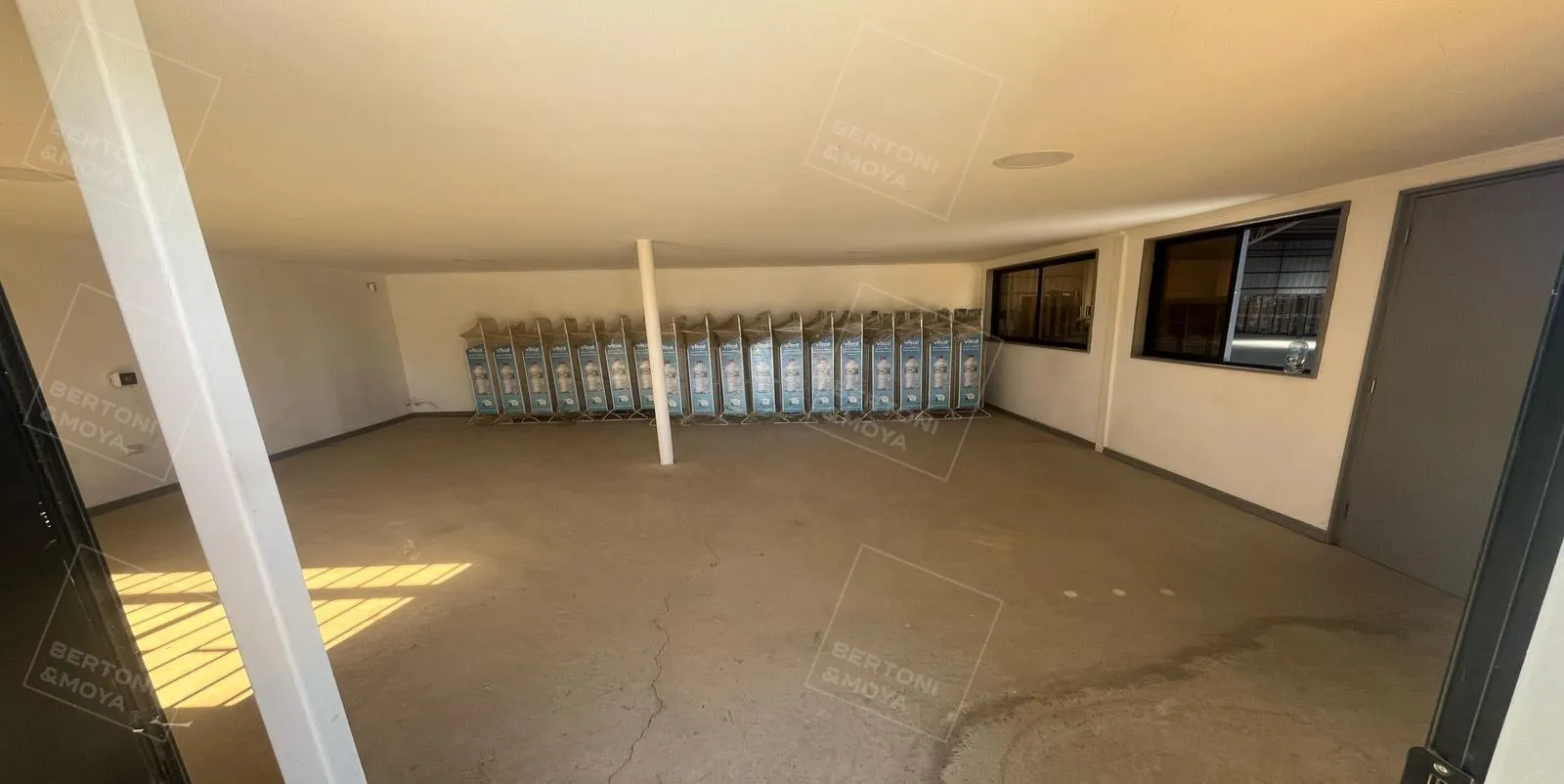 Bodega 1000 m2 acceso norte — foto 11