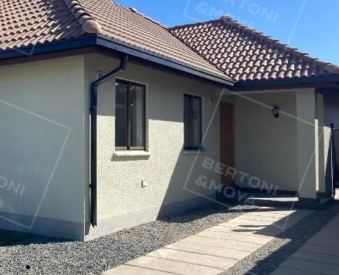 Casa San Valentin en arriendo — foto 1