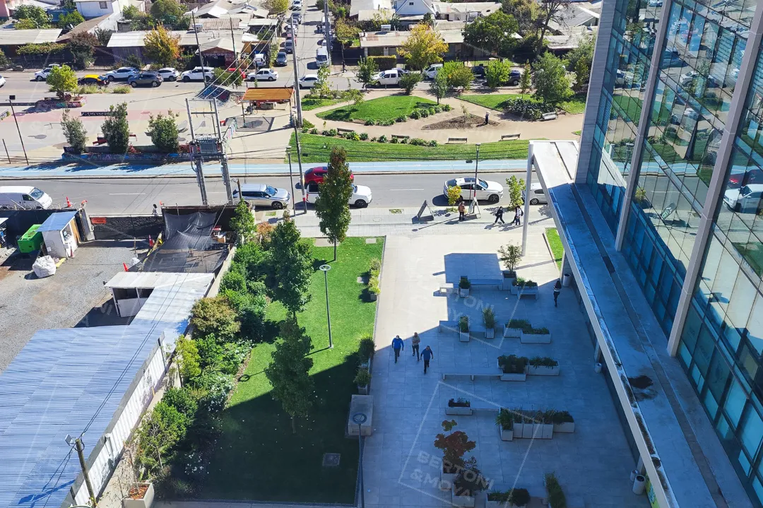 Oficina Plaza Oriente en arriendo — foto 3