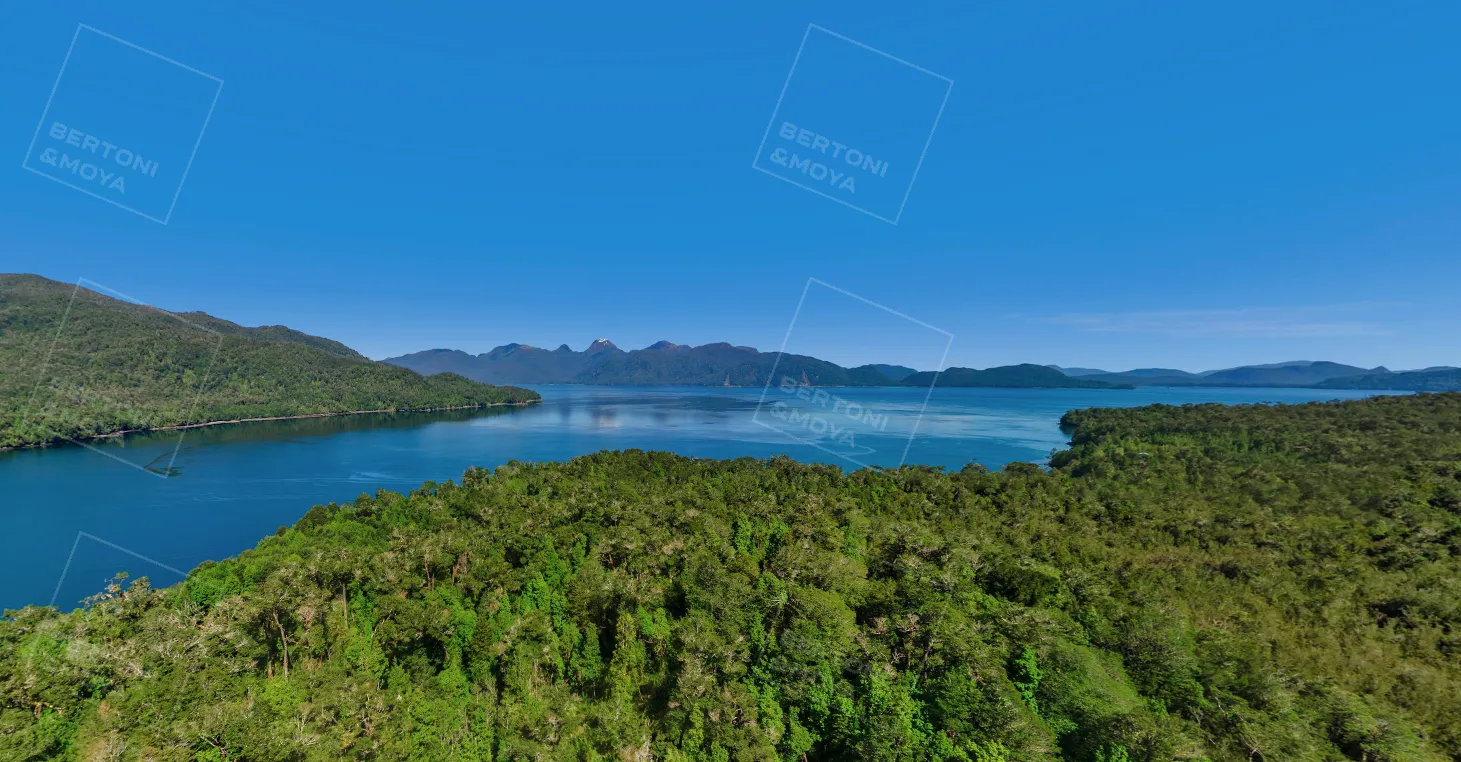 Terrenos Puerto Bonito, Laguna San Rafael — foto 2